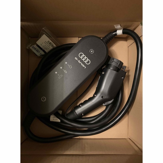 新品 Audi e-tron Charging Kit Plus 充電器 EV