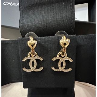 シャネル(CHANEL)のシャネルピアス　 ハートピアス(ピアス)