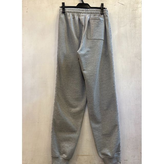 新品未使用 22AW VTMNTS スウェットパンツ VETEMENTS S 第一ネット www