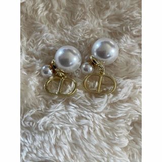 トライバルパールロゴピアス(ピアス)