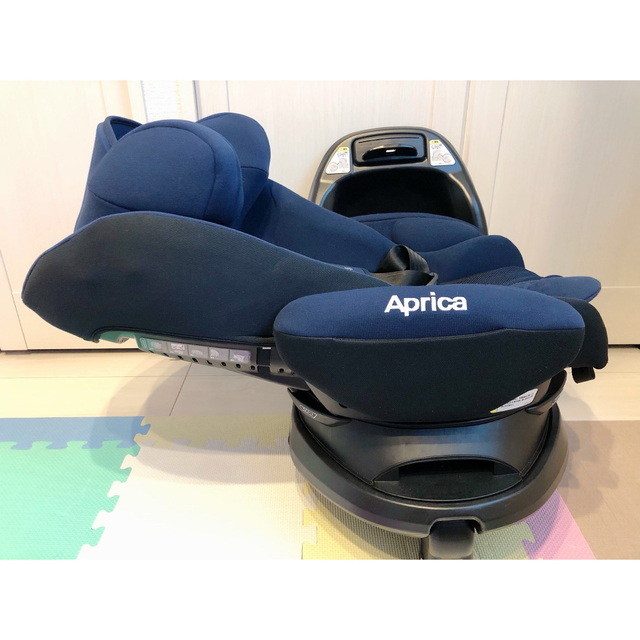 Aprica(アップリカ)の【引取り限定】アップリカ チャイルドシート ディアターン プラス ISOFIX キッズ/ベビー/マタニティの外出/移動用品(自動車用チャイルドシート本体)の商品写真