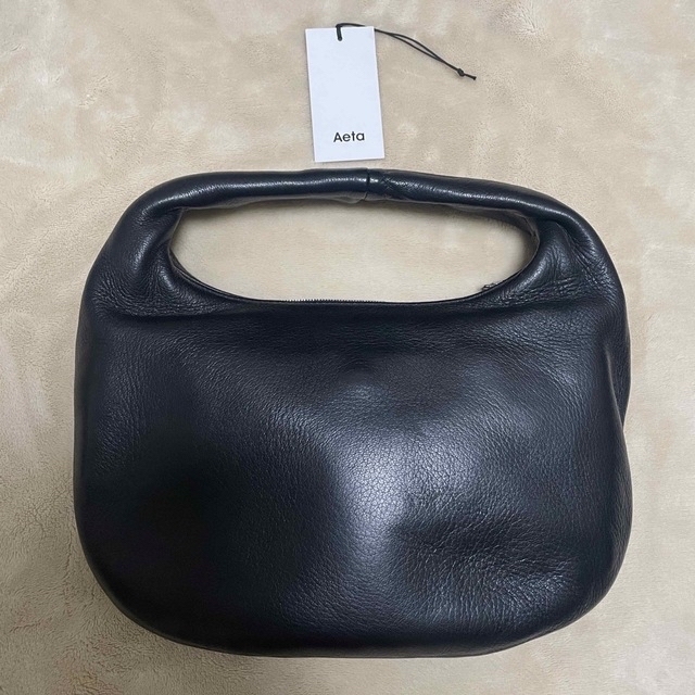 最大59%オフ! 新品未使用 タグ付きAeta ROUND ONE SHOULDER S i9tmg
