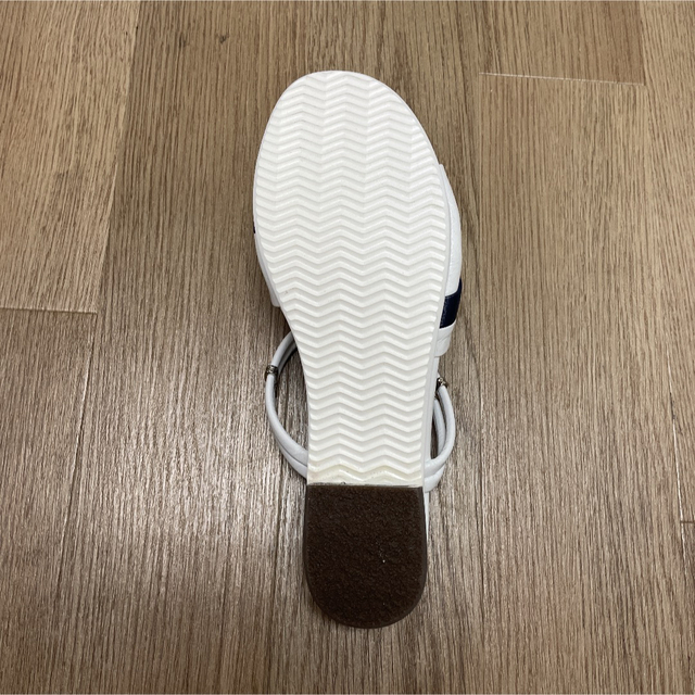 O脚補正ナースサンダル  新品　LLサイズ  パルフェ　日本製　25cm レディースの靴/シューズ(サンダル)の商品写真
