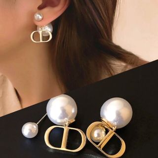 ◆インポートピアス◆ラスト1点要コメント◆Dモチーフバックキャッチパールピアス(ピアス)