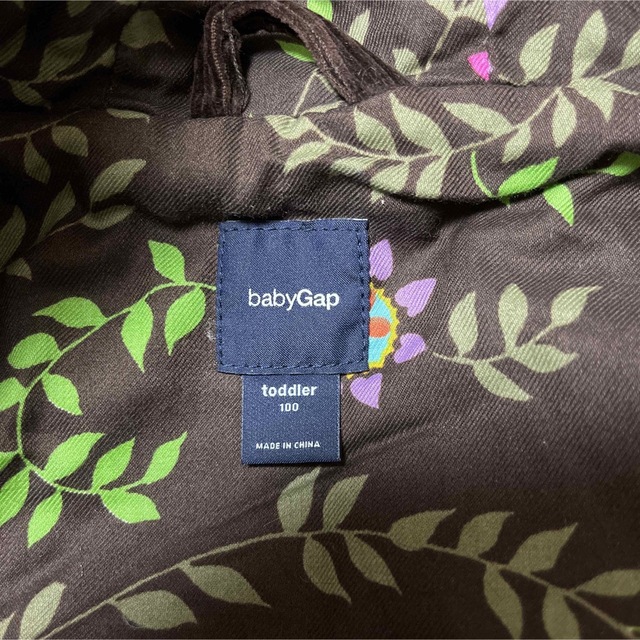 babyGAP(ベビーギャップ)の[美品]baby gap 中綿あたたかコート　アウター　ファー　フード付 100 キッズ/ベビー/マタニティのキッズ服女の子用(90cm~)(コート)の商品写真