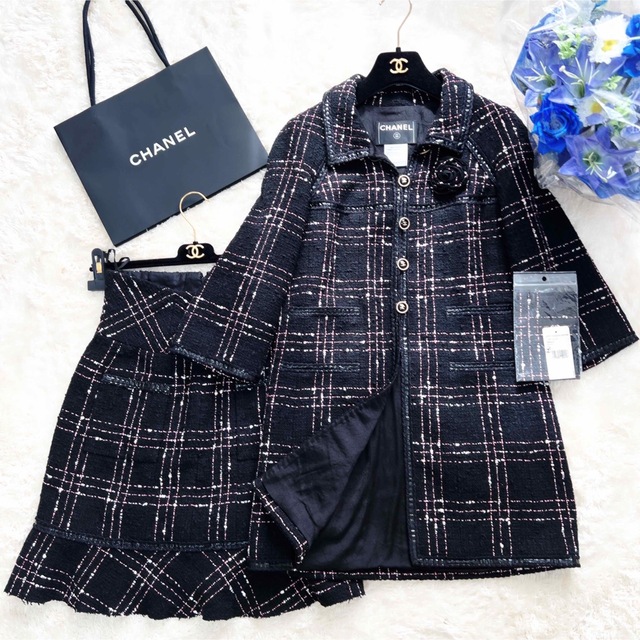 【レビューで送料無料】 CHANEL - 未使用 CHANEL シャネル チェック コサ付 コート ツイード スーツ スーツ 【レビューで送料無料】 CHANEL - 未使用 CHANEL シャネル チェック コサ付 コート ツイード スーツ スーツ