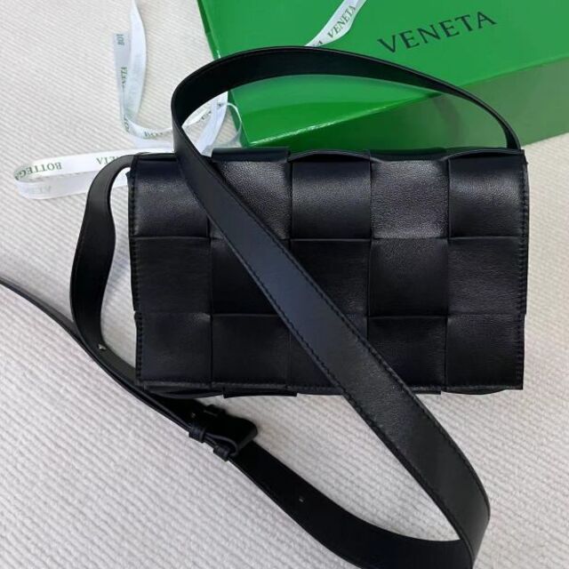 品質のいい BOTTEGA 極美品 - Veneta Bottega VENETA カセットバック