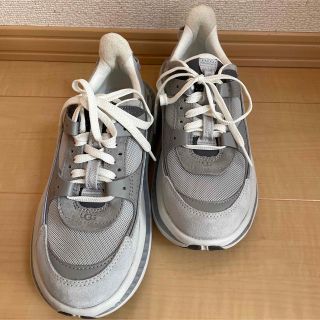 アグ(UGG)の試着のみ　美品　アグ　【UGG】M CA805 V2 グレー(スニーカー)