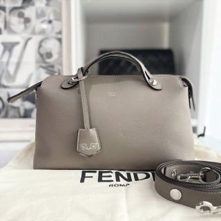 フェンディ(FENDI)のフェンディ　バイザウェイ　ミディアム　グレージュ　2way　モンスター(ハンドバッグ)