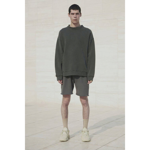 YEEZY（adidas）(イージー)のYEEZY SEASON 6 KANYE WEST カニエ スウェットパンツ メンズのパンツ(ショートパンツ)の商品写真