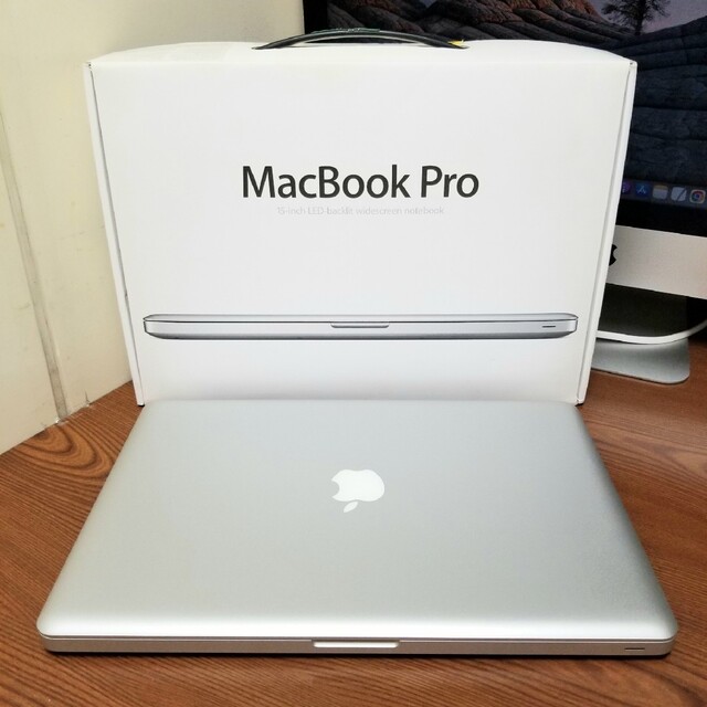 MacBook Pro 爆速SSD256GB 8GBパソコンPC