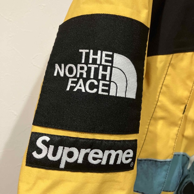 Supreme(シュプリーム)のSupreme The North Face 自由の女神 マウンテンパーカー美品 メンズのジャケット/アウター(マウンテンパーカー)の商品写真