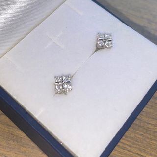 ジュエリーツツミ(JEWELRY TSUTSUMI)のジュエリーツツミ tsutsumi  プラチナ　ダイヤモンド　ピアス　フラワー(ピアス)