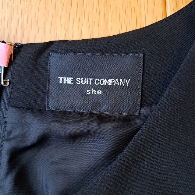 THE SUIT COMPANY(スーツカンパニー)のTHE SUIT COMPANY she ブラックフォーマルスーツ レディースのフォーマル/ドレス(礼服/喪服)の商品写真