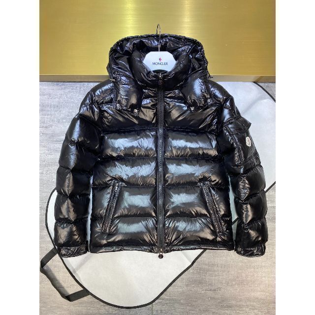 モンクレール MONCLER ダウンジャケット