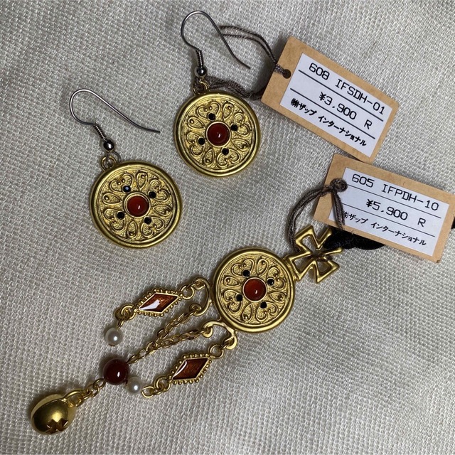 エバニュー 珊瑚 金 ヴィンテージピアス&ネックレス - 通販