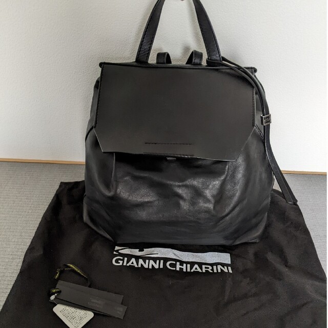 レザー　リュック　　GIANNI CHIARINI(ジャンニキアリーニ）