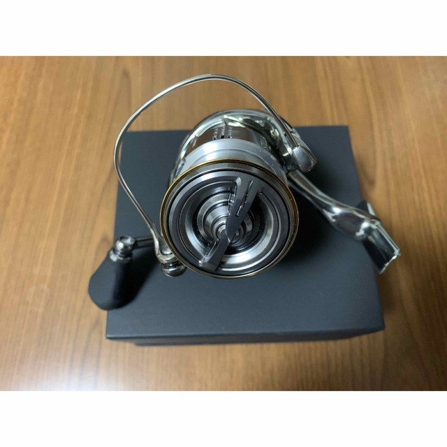 SHIMANO(シマノ)の【極美品・送料込】シマノ 18 ステラ 2500SHG スポーツ/アウトドアのフィッシング(リール)の商品写真