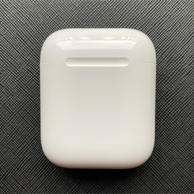 Apple(アップル)のApple 正規　エアーポッズ　AirPods 第一世代　充電器　充電ケース スマホ/家電/カメラのオーディオ機器(ヘッドフォン/イヤフォン)の商品写真