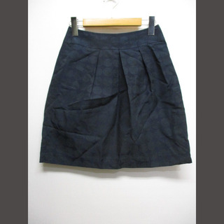 ナチュラルビューティーベーシック(NATURAL BEAUTY BASIC)のナチュラルビューティーベーシック フレア スカート XS 紺 バックファスナー(ひざ丈スカート)