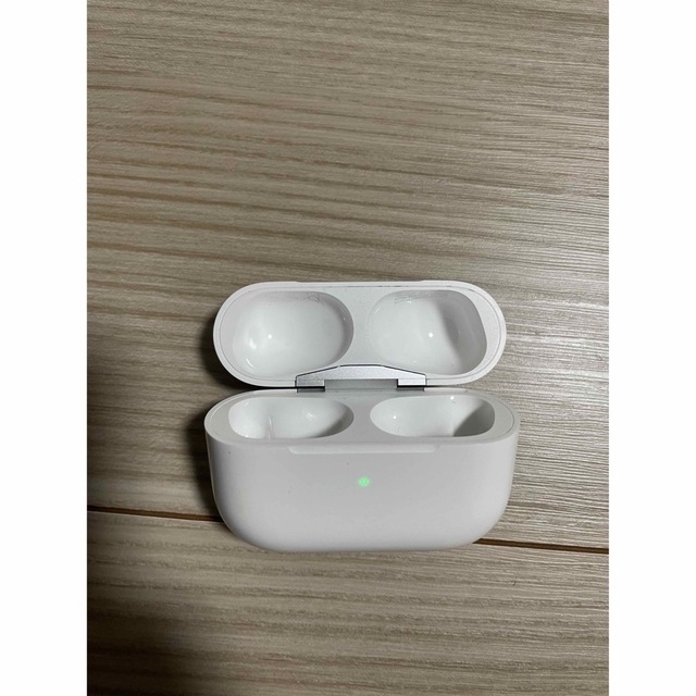 Apple(アップル)のAPPLE AirPods Pro 本体 箱付き スマホ/家電/カメラのオーディオ機器(ヘッドフォン/イヤフォン)の商品写真