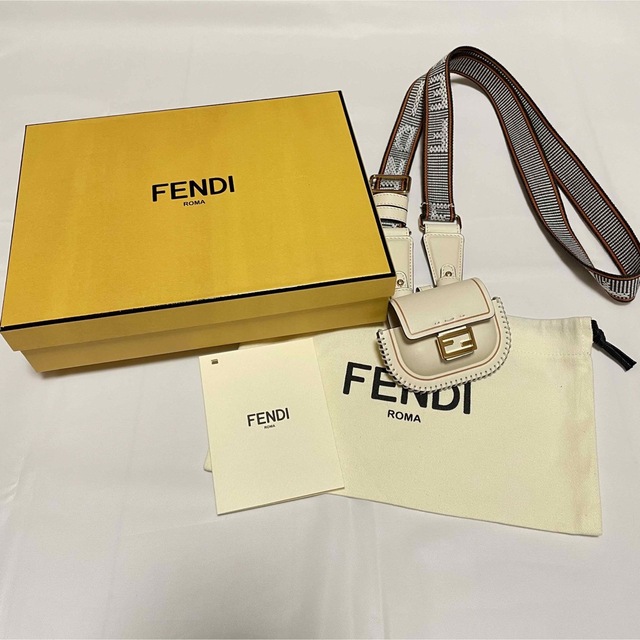 FENDI  AirPodsケース　ストラップ