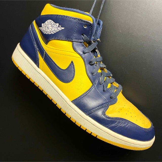 NIKE(ナイキ)のNIKE AIR JORDAN 1  COLLEGE PACK ミシガン メンズの靴/シューズ(スニーカー)の商品写真