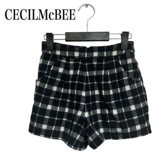 セシルマクビー(CECIL McBEE)のセシルマクビー　ショートパンツ　ジップアップ　モノトーン　チェック　ウール(ショートパンツ)