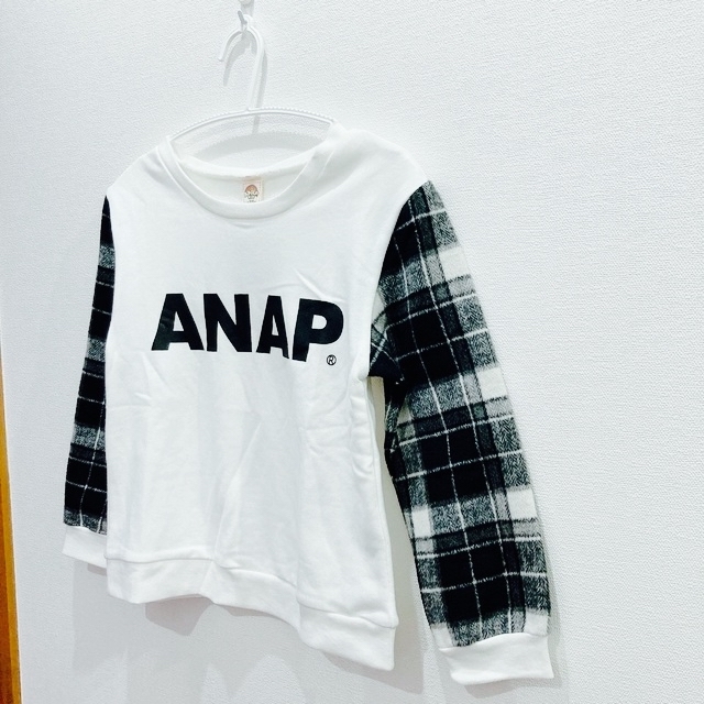 ANAP Kids(アナップキッズ)のANAP アナップ　薄手　スウェット　130 ホワイト キッズ/ベビー/マタニティのキッズ服女の子用(90cm~)(Tシャツ/カットソー)の商品写真