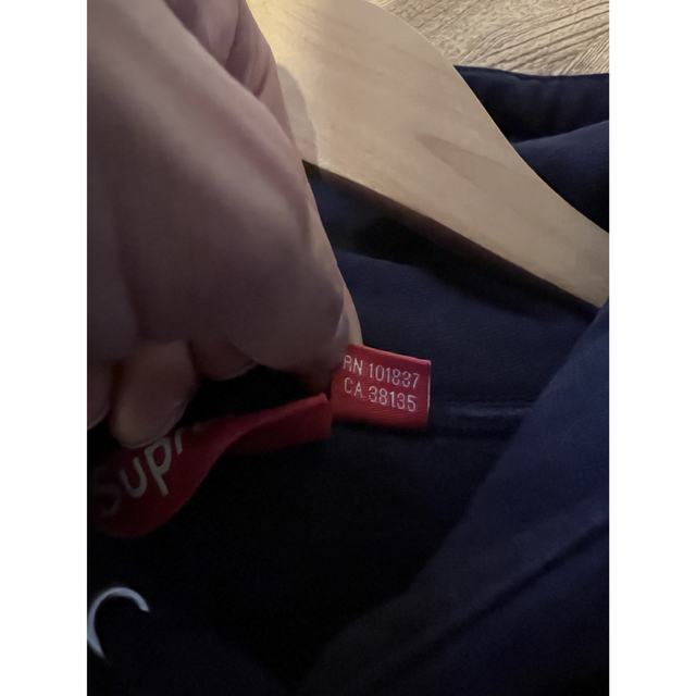 Supreme(シュプリーム)のSupreme Cross Box Logo Hooded Sweatshirt メンズのトップス(パーカー)の商品写真