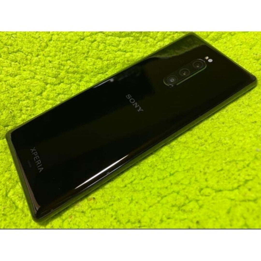 Xperia(エクスペリア)の★TVが観れる！★美品XPERIA１auＳＯＶ４０黒★判定○付属品完備★オマケ付 スマホ/家電/カメラのスマートフォン/携帯電話(スマートフォン本体)の商品写真