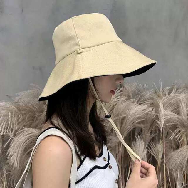 残り4点！リバーシブル バケットハット 帽子 小顔効果 UVカット つば広 韓国 レディースの帽子(ハット)の商品写真