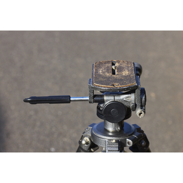 Manfrotto(マンフロット)のGitzo ジッツォ G1570M 3way ロープロファイル雲台 スマホ/家電/カメラのカメラ(その他)の商品写真