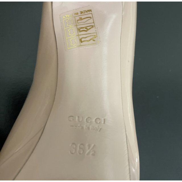Gucci(グッチ)のGUCCIグッチ　パテントレザー　エナメルパンプス36 1/2 未使用保管品 レディースの靴/シューズ(ハイヒール/パンプス)の商品写真