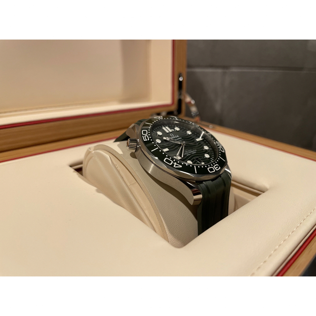 OMEGA(オメガ)のオメガシーマスターダイバー300 メンズの時計(腕時計(アナログ))の商品写真