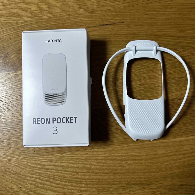 SONY(ソニー)の【ひとり様専用】REON POCKET 3 RNP-3 ネッククーラー スマホ/家電/カメラの冷暖房/空調(その他)の商品写真