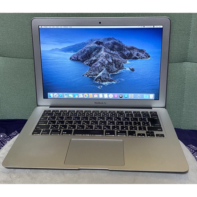 MacBook Air 13inch i5 8GB 256GB 2012