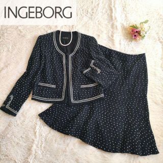 インゲボルグ(INGEBORG)の専用☆インゲボルグ 定価7万 ツイード ノーカラー セットアップ スーツ(スーツ)