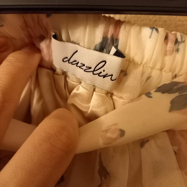 dazzlin(ダズリン)のダズリン　花柄スカート レディースのスカート(ひざ丈スカート)の商品写真