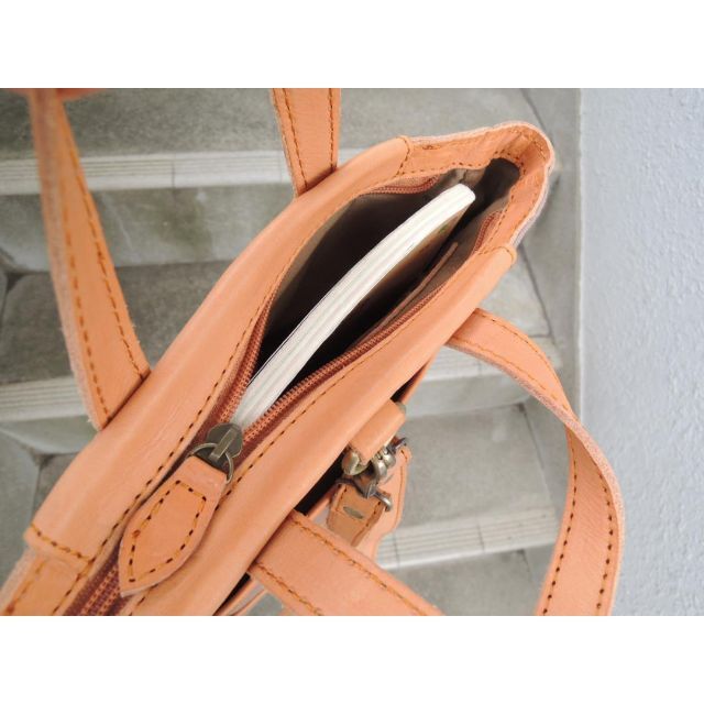 新品 18800円☆2WAY リュック ☆ハンド バッグ 牛革 A4
