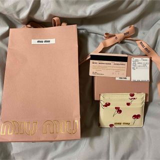 ミュウミュウ(miumiu)の＊ろこ様専用＊(パスケース/IDカードホルダー)