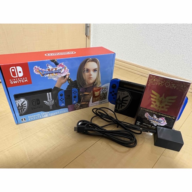 【専用出品】Nintendo Switch 本体 ドラゴンクエストXI