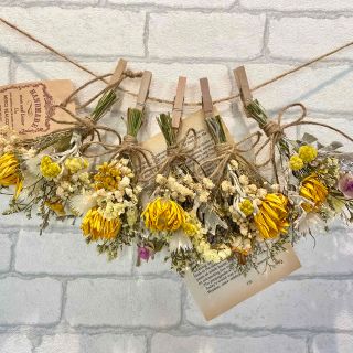 ドライフラワー スワッグ ガーランド❁763 黄色 白 かすみ草 ガーベラ 花束