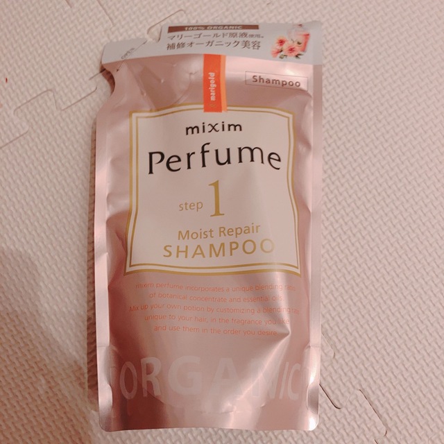 【新品未開封】mixim Perfume モイストリペアシャンプー 詰替え コスメ/美容のヘアケア/スタイリング(シャンプー)の商品写真