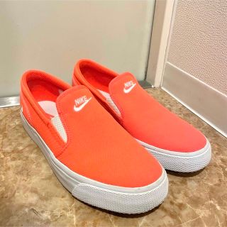 ナイキ(NIKE)のNIKE 24.5cm キャンバス　スリッポン　オレンジ　スニーカー(スニーカー)