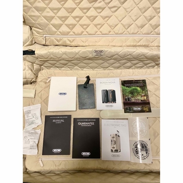 RIMOWA(リモワ)の【新品】Rimowaリモワ ボサノバ  E-tag 75L 電子タグ　傷あり メンズのバッグ(トラベルバッグ/スーツケース)の商品写真