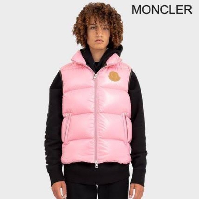 MONCLER(モンクレール)のmoncler Genius 1952 vest adrastea pink メンズのジャケット/アウター(ダウンジャケット)の商品写真