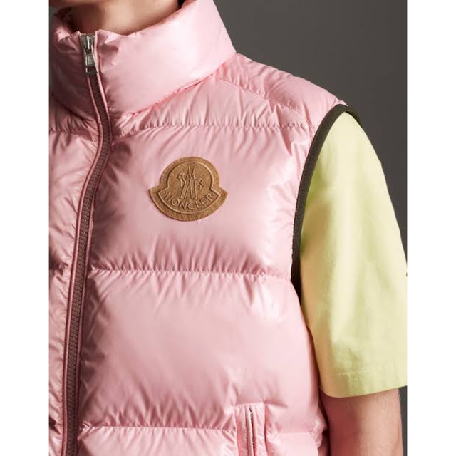 MONCLER(モンクレール)のmoncler Genius 1952 vest adrastea pink メンズのジャケット/アウター(ダウンジャケット)の商品写真
