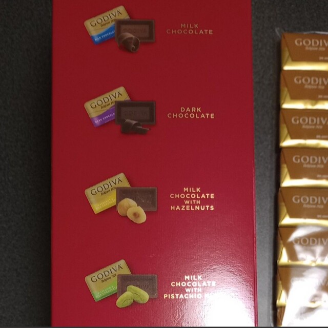 GODIVA(ゴディバ)のGODIVA　ゴディバ　チョコレート　ナポリタン　40個 食品/飲料/酒の食品(菓子/デザート)の商品写真