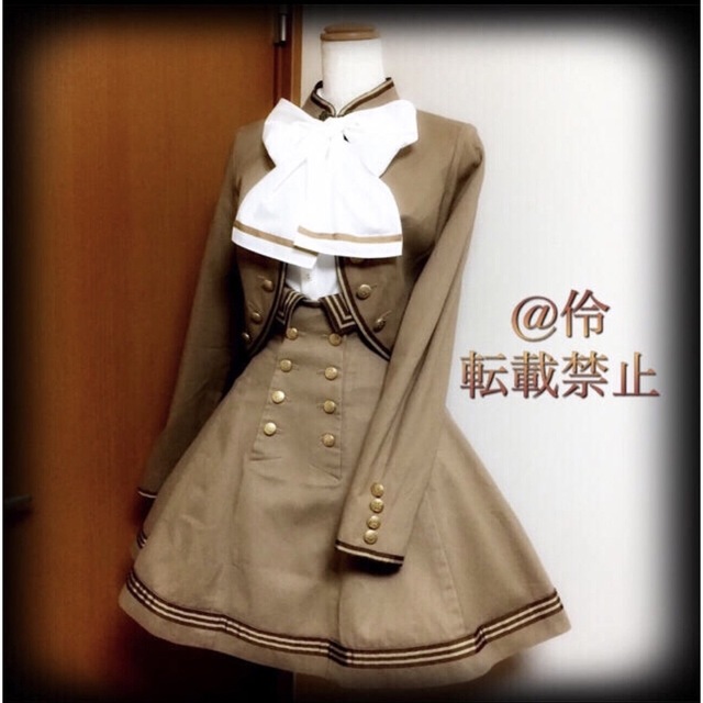 超人気高品質 Innocent World レジオン・ジャケット&スカート 15A